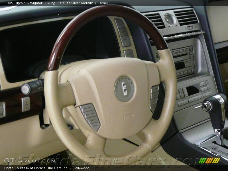 Satellite Silver Metallic / Camel 2005 Lincoln Navigator Luxury