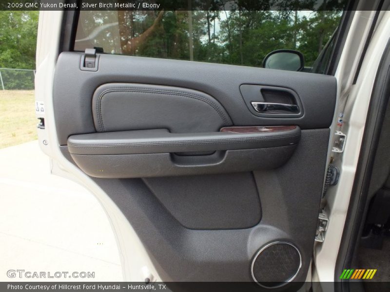 Silver Birch Metallic / Ebony 2009 GMC Yukon Denali
