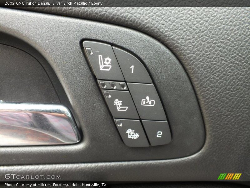 Silver Birch Metallic / Ebony 2009 GMC Yukon Denali