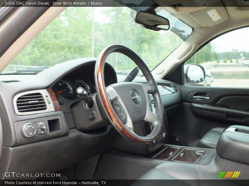 Silver Birch Metallic / Ebony 2009 GMC Yukon Denali