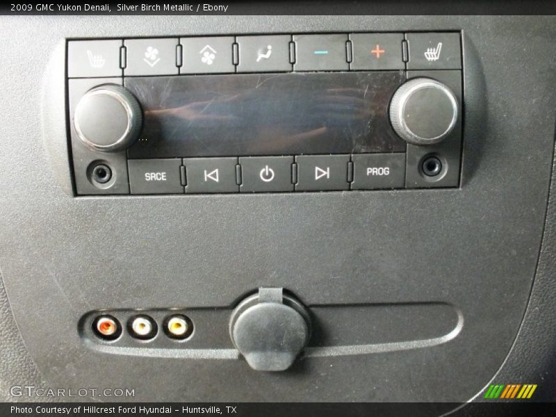 Silver Birch Metallic / Ebony 2009 GMC Yukon Denali