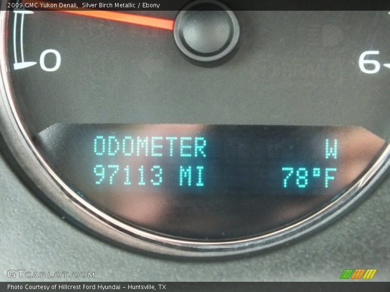Silver Birch Metallic / Ebony 2009 GMC Yukon Denali