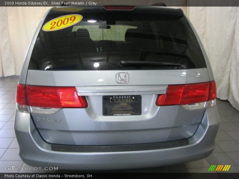 Silver Pearl Metallic / Gray 2009 Honda Odyssey EX