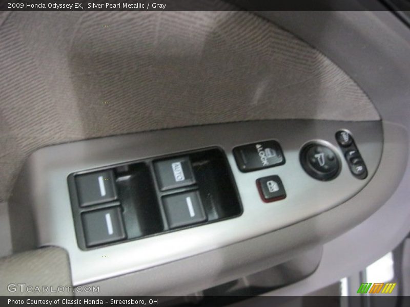 Silver Pearl Metallic / Gray 2009 Honda Odyssey EX