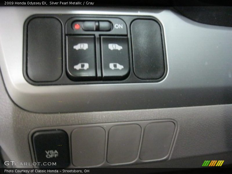 Silver Pearl Metallic / Gray 2009 Honda Odyssey EX