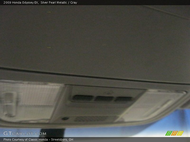 Silver Pearl Metallic / Gray 2009 Honda Odyssey EX