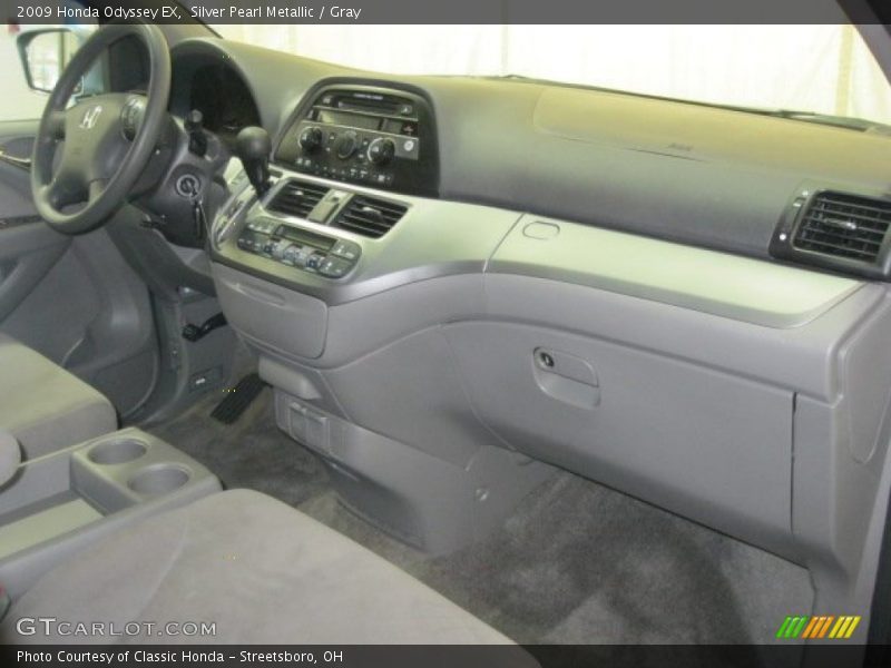 Silver Pearl Metallic / Gray 2009 Honda Odyssey EX