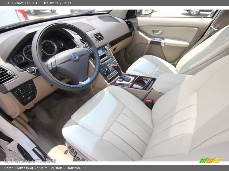 Ice White / Beige 2013 Volvo XC90 3.2