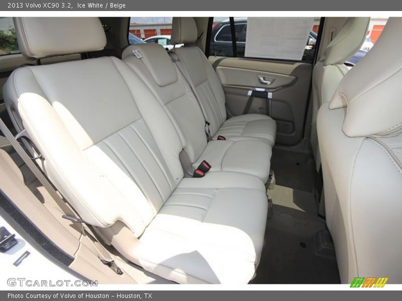 Ice White / Beige 2013 Volvo XC90 3.2