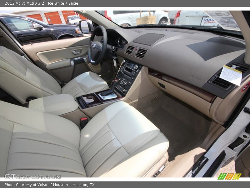 Ice White / Beige 2013 Volvo XC90 3.2