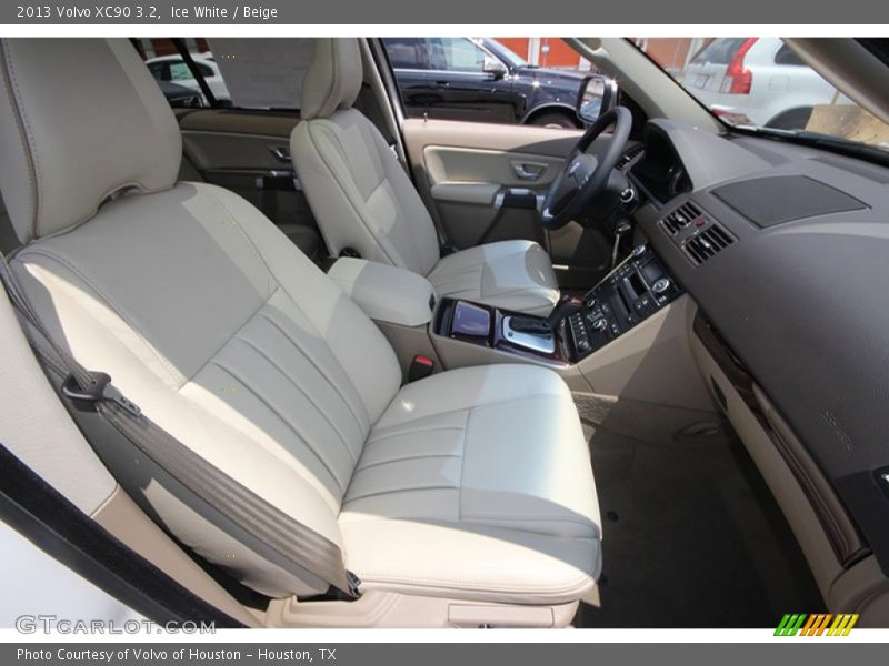 Ice White / Beige 2013 Volvo XC90 3.2
