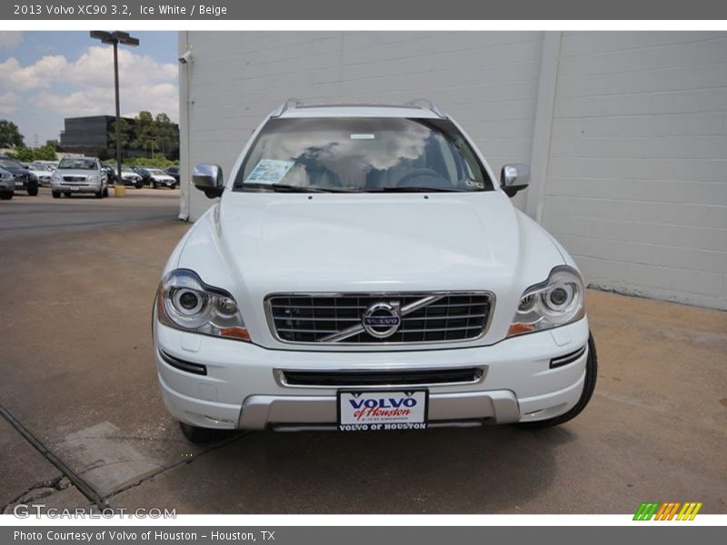 Ice White / Beige 2013 Volvo XC90 3.2
