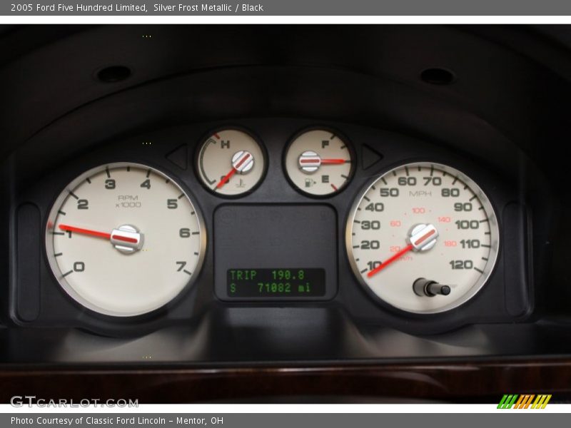 Silver Frost Metallic / Black 2005 Ford Five Hundred Limited