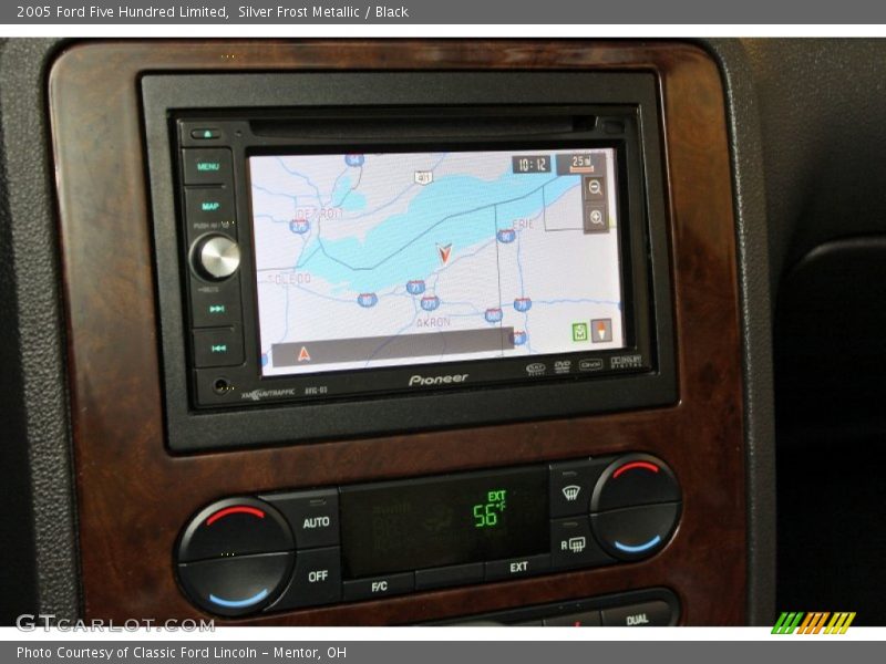 Silver Frost Metallic / Black 2005 Ford Five Hundred Limited