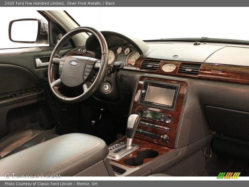 Silver Frost Metallic / Black 2005 Ford Five Hundred Limited