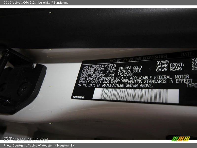 Ice White / Sandstone 2012 Volvo XC60 3.2