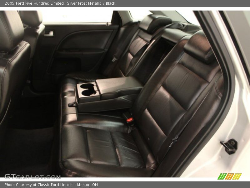 Silver Frost Metallic / Black 2005 Ford Five Hundred Limited