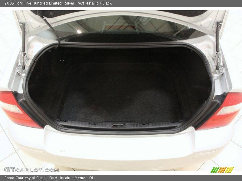 Silver Frost Metallic / Black 2005 Ford Five Hundred Limited