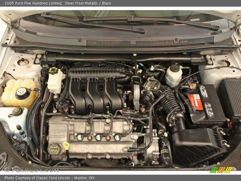 Silver Frost Metallic / Black 2005 Ford Five Hundred Limited