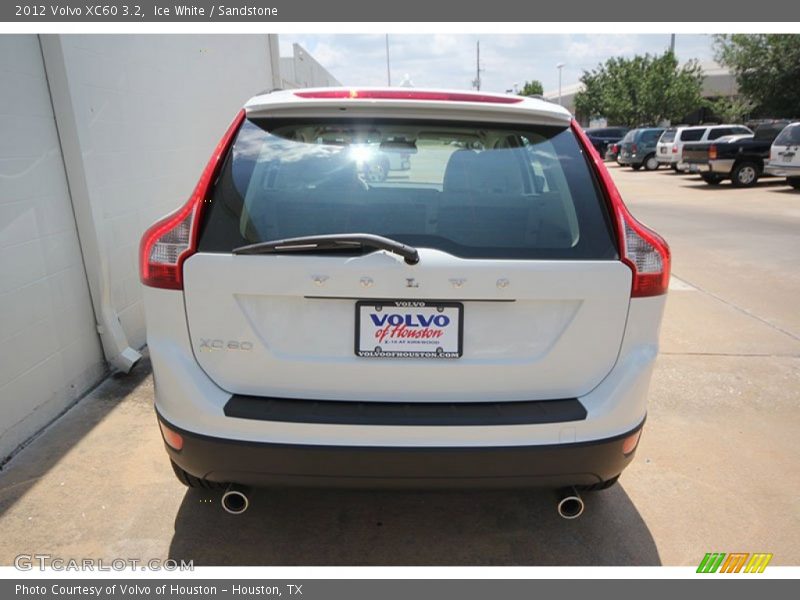 Ice White / Sandstone 2012 Volvo XC60 3.2