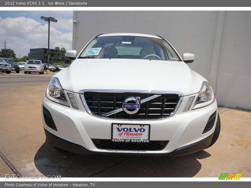Ice White / Sandstone 2012 Volvo XC60 3.2