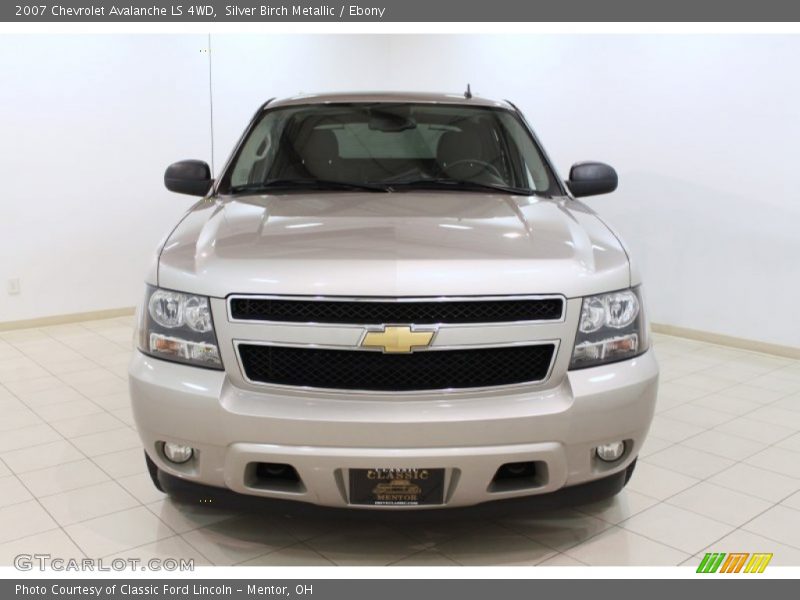 Silver Birch Metallic / Ebony 2007 Chevrolet Avalanche LS 4WD