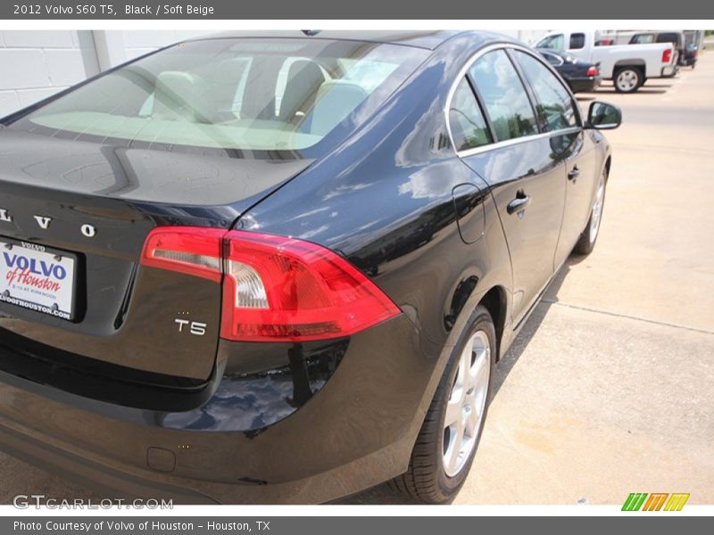 Black / Soft Beige 2012 Volvo S60 T5