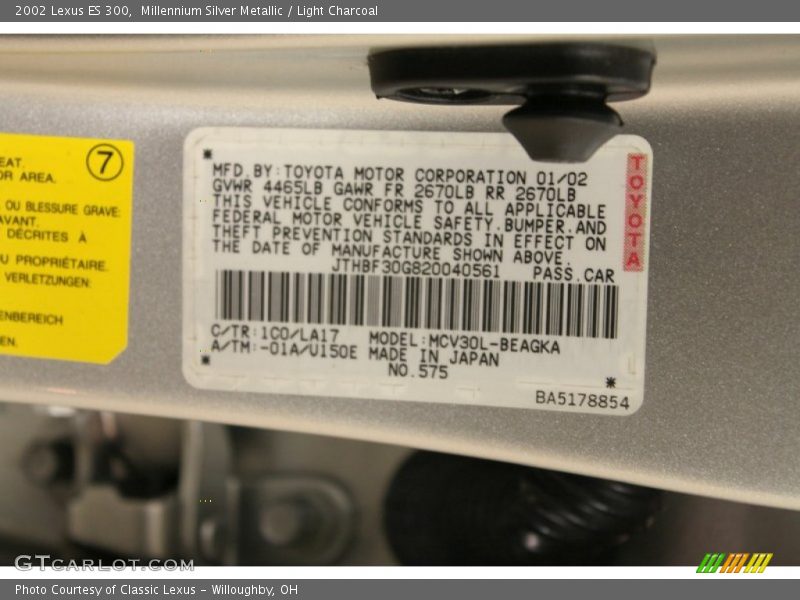 Millennium Silver Metallic / Light Charcoal 2002 Lexus ES 300