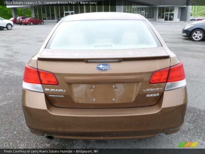 Caramel Bronze Pearl / Warm Ivory 2011 Subaru Legacy 2.5i