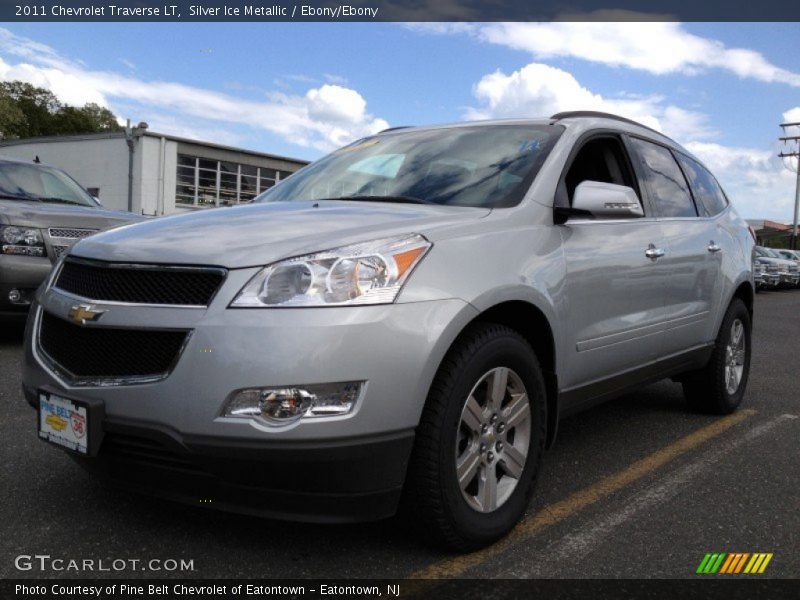 Silver Ice Metallic / Ebony/Ebony 2011 Chevrolet Traverse LT