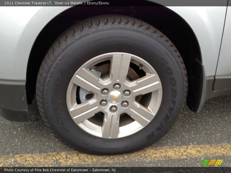 Silver Ice Metallic / Ebony/Ebony 2011 Chevrolet Traverse LT