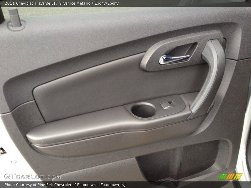 Silver Ice Metallic / Ebony/Ebony 2011 Chevrolet Traverse LT