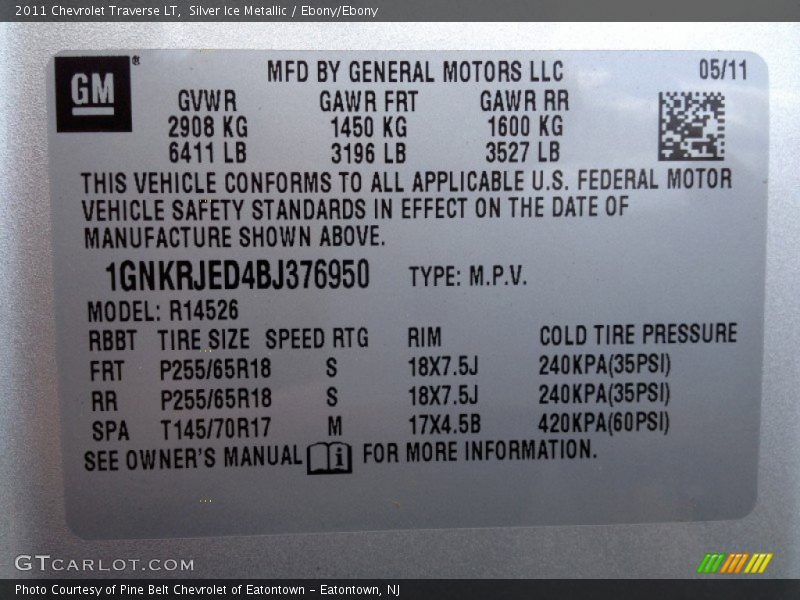 Silver Ice Metallic / Ebony/Ebony 2011 Chevrolet Traverse LT