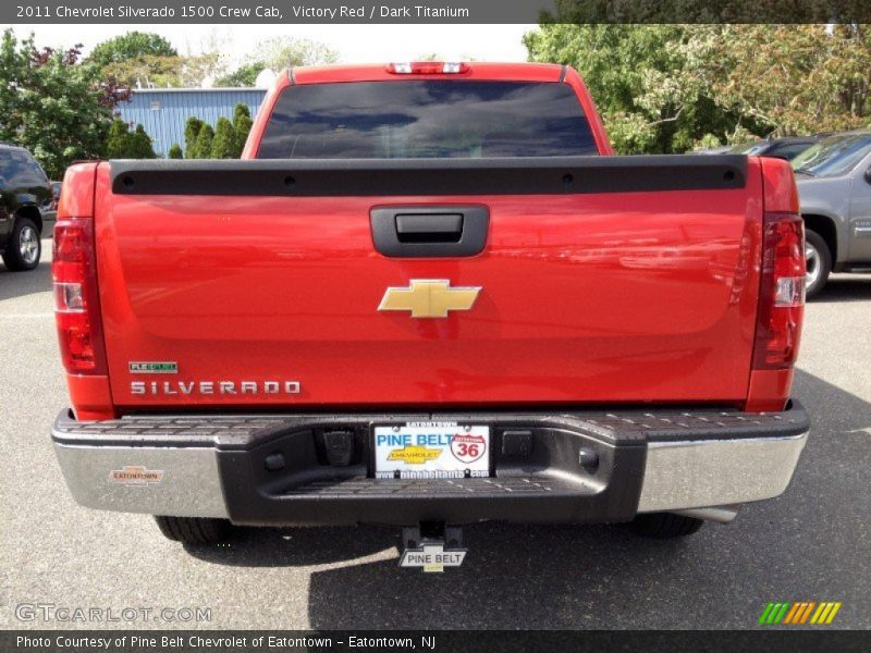 Victory Red / Dark Titanium 2011 Chevrolet Silverado 1500 Crew Cab