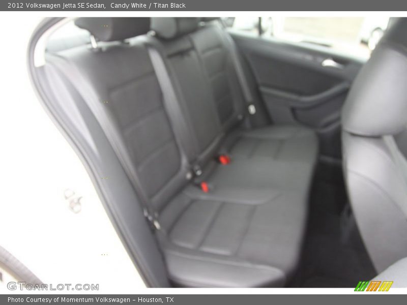 Candy White / Titan Black 2012 Volkswagen Jetta SE Sedan