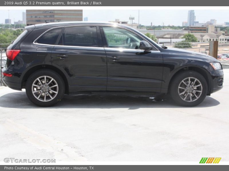 Brilliant Black / Black 2009 Audi Q5 3.2 Premium quattro