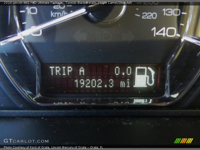 Tuxedo Black Metallic / Light Camel/Olive Ash 2010 Lincoln MKS FWD Ultimate Package