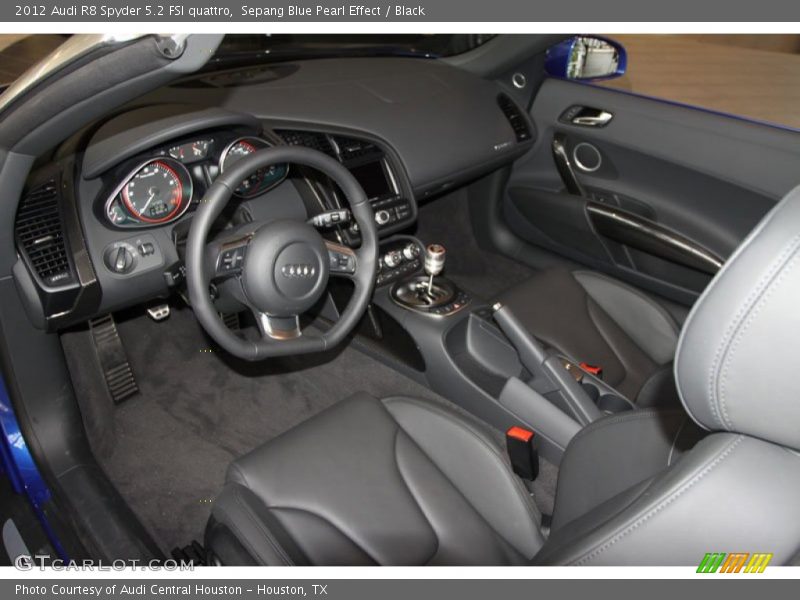 Black Interior - 2012 R8 Spyder 5.2 FSI quattro 