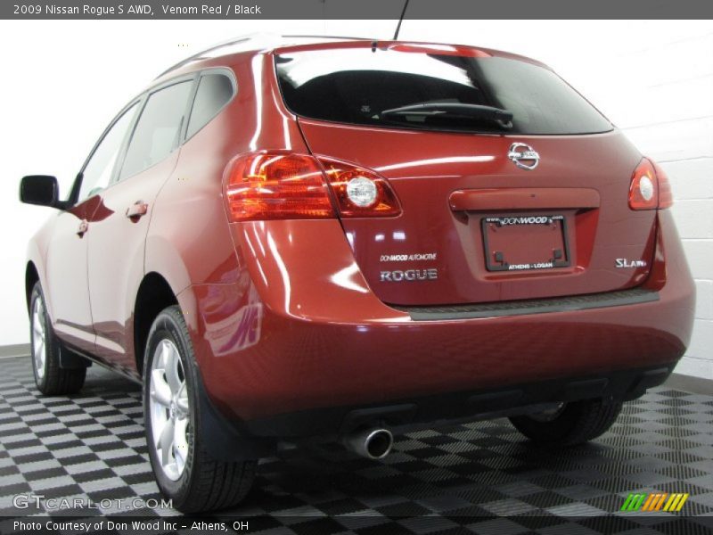 Venom Red / Black 2009 Nissan Rogue S AWD