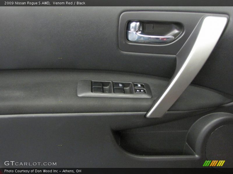 Venom Red / Black 2009 Nissan Rogue S AWD