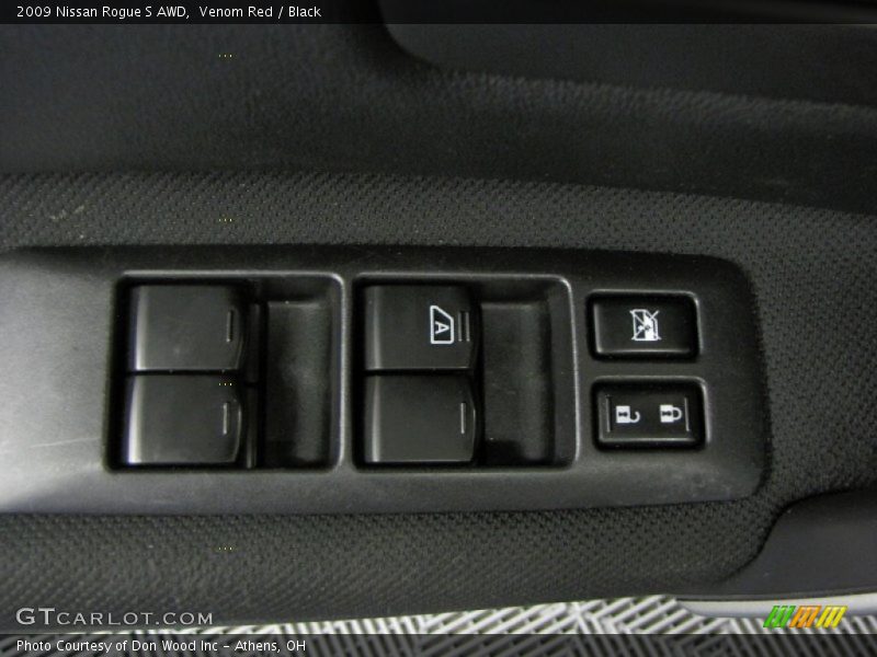Venom Red / Black 2009 Nissan Rogue S AWD