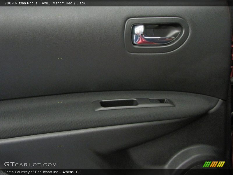 Venom Red / Black 2009 Nissan Rogue S AWD