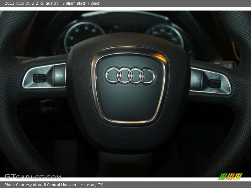 Brilliant Black / Black 2012 Audi Q5 3.2 FSI quattro