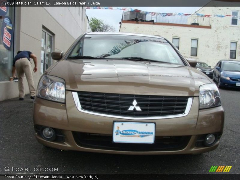 Canyon Beige Pearl / Beige 2009 Mitsubishi Galant ES