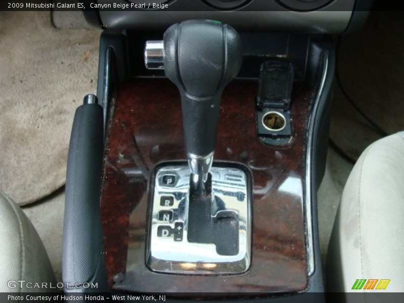 Canyon Beige Pearl / Beige 2009 Mitsubishi Galant ES