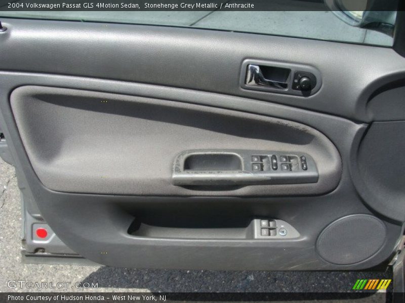 Stonehenge Grey Metallic / Anthracite 2004 Volkswagen Passat GLS 4Motion Sedan