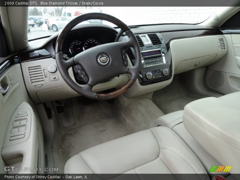 Dashboard of 2009 DTS 