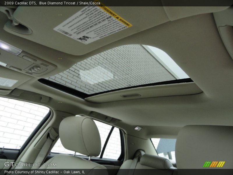 Blue Diamond Tricoat / Shale/Cocoa 2009 Cadillac DTS