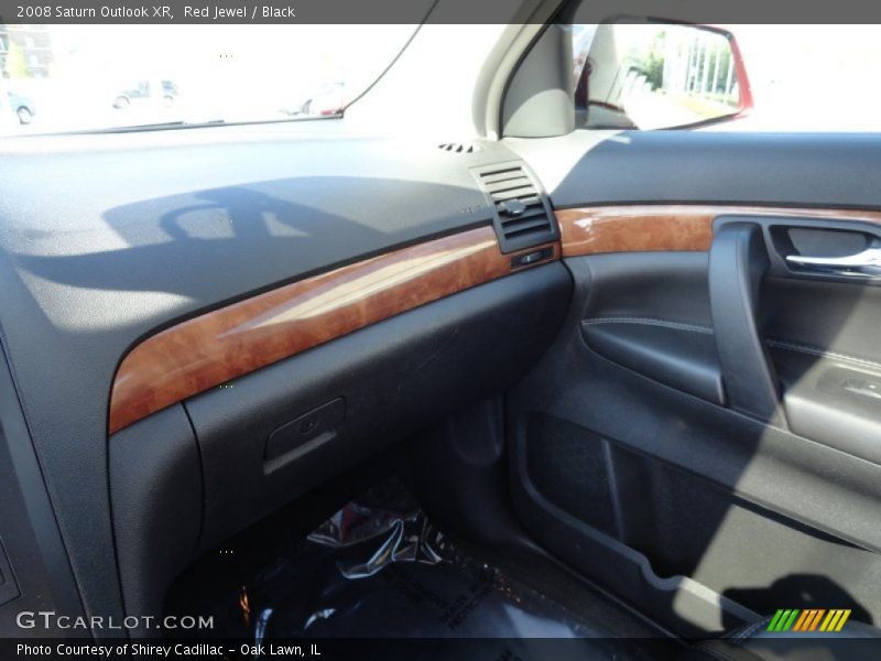 Red Jewel / Black 2008 Saturn Outlook XR