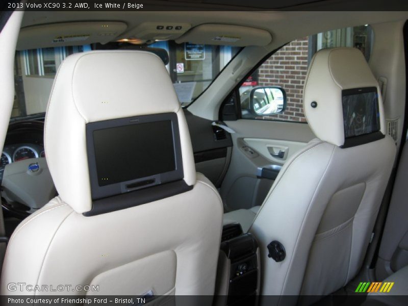 Ice White / Beige 2013 Volvo XC90 3.2 AWD